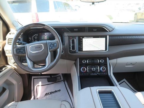 Used 2023 GMC Yukon Denali w/ Denali Reserve Package image 23