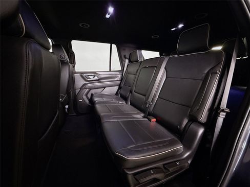 Used 2024 GMC Yukon SLT image 24