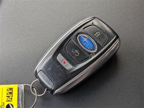 Used 2019 Subaru Crosstrek 2.0i Limited w/ Moonroof Package w/Navigation image 29