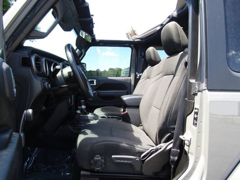 Used 2023 Jeep Wrangler Sport AWD/4WD image 11