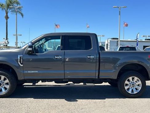 Certified 2018 Ford F250 Platinum w/ Platinum Ultimate Package AWD/4WD image 7