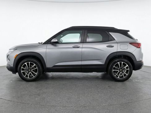 Used 2025 Chevrolet TrailBlazer LT w/ Driver Confidence Package AWD/4WD image 5