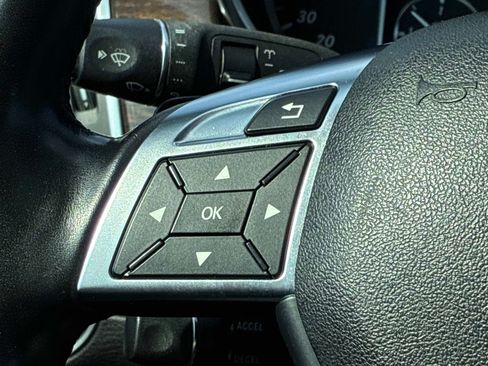 Used 2014 Mercedes-Benz GL 450 4MATIC image 30