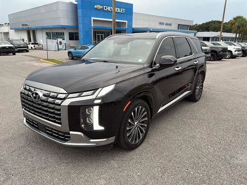 Used 2023 Hyundai Palisade Calligraphy image 3
