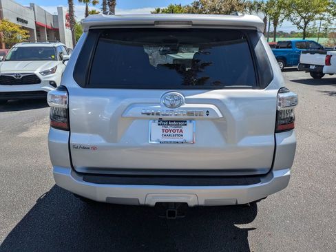 Used 2023 Toyota 4Runner SR5 image 6