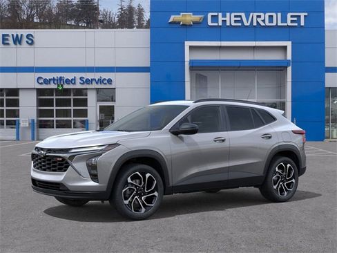 New 2026 Chevrolet Trax RS image 2