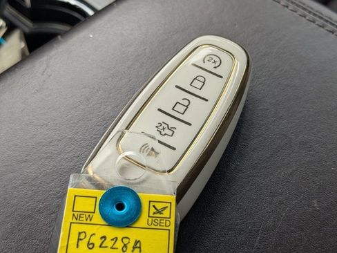 Used 2015 Ford Expedition EL Platinum image 25