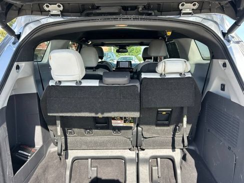 Used 2023 Toyota Sienna XSE w/ XSE Plus Package AWD/4WD image 10