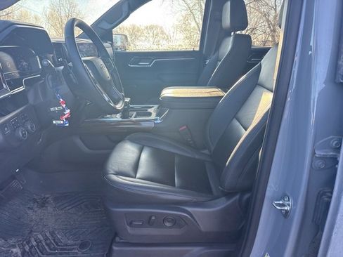 Used 2024 Chevrolet Silverado 1500 LT Trail Boss w/ LT Trail Boss Premium Package image 14