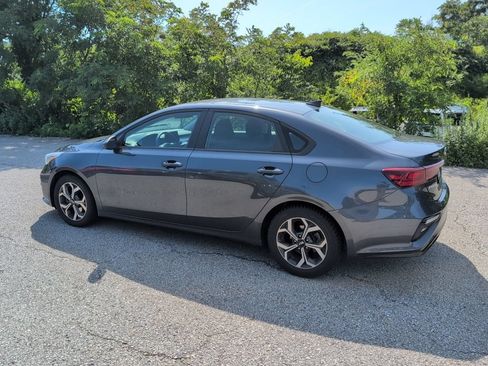 Used 2021 Kia Forte LXS FWD image 4