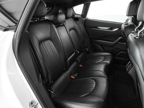Used 2019 Maserati Levante AWD/4WD image 31