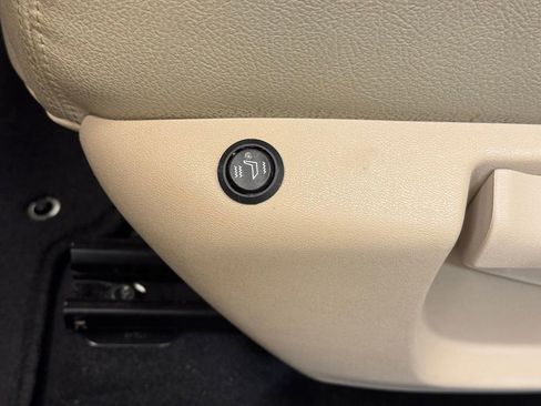Used 2016 Nissan Rogue S FWD image 12