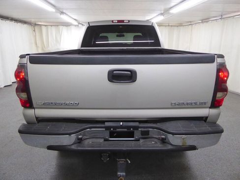 Used 2004 Chevrolet Silverado 2500 LS image 5