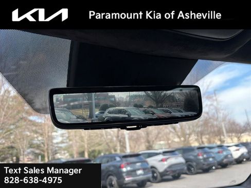 Used 2025 Kia Telluride AWD image 17