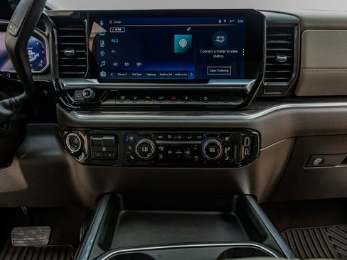 Used 2026 Chevrolet Silverado 2500 LTZ w/ LTZ Plus Package image 23