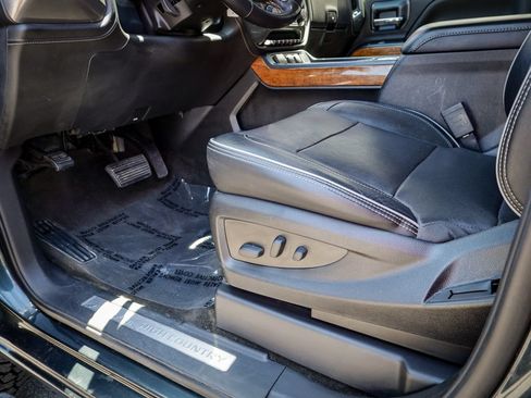 Used 2018 Chevrolet Silverado 1500 High Country AWD/4WD image 14
