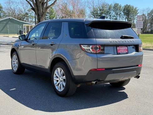Used 2017 Land Rover Discovery Sport SE AWD/4WD image 9