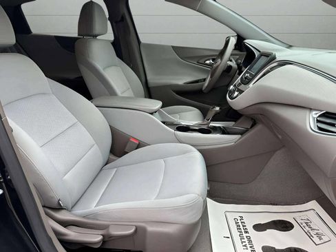 Used 2017 Chevrolet Malibu LT w/ LPO, Convenience Package 2 image 14