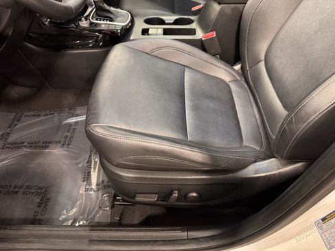 Certified 2023 Kia Seltos SX w/ SX Sunroof Package image 20