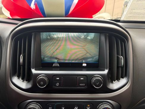 Used 2022 GMC Canyon AT4 image 37