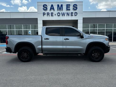 Used 2024 Chevrolet Silverado 1500 ZR2 w/ Technology Package AWD/4WD image 2