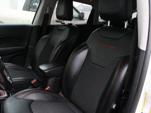 Used 2020 Jeep Compass Trailhawk image 25