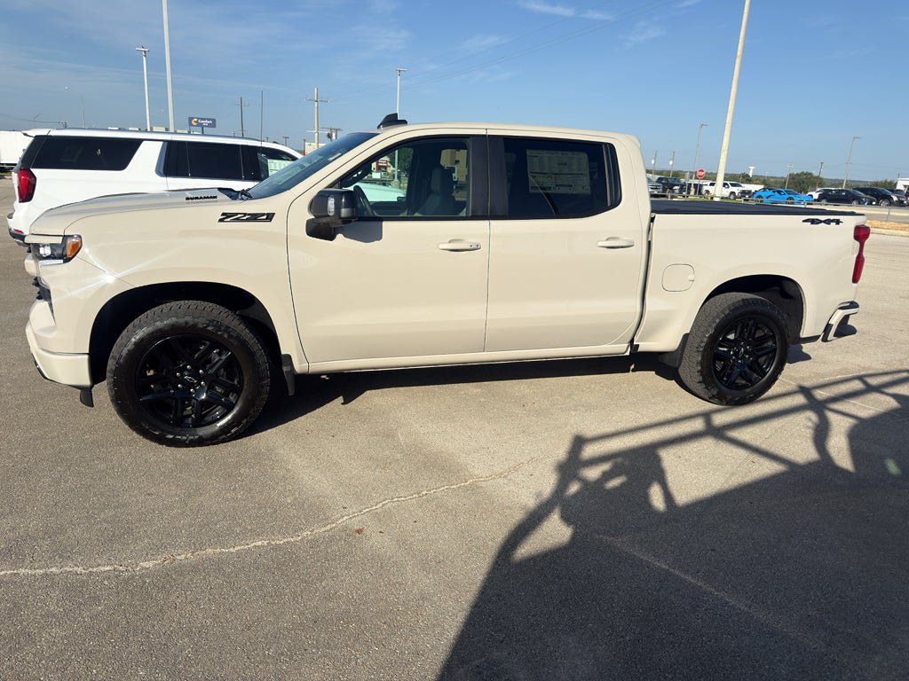 New 2026 Chevrolet Silverado 1500 RST w/ Dark Appearance Package AWD/4WD image 4