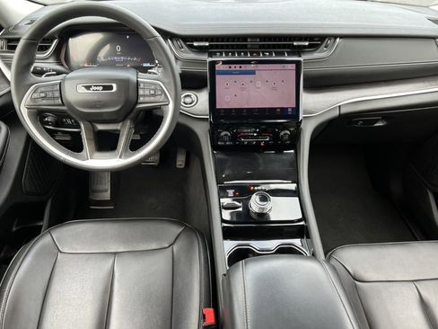 Used 2023 Jeep Grand Cherokee L Limited w/ Trailer Tow Group (B) image 2