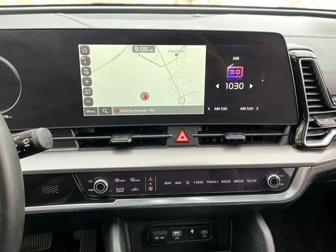 Used 2023 Kia Sportage SX image 16