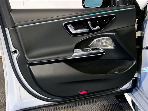 New 2026 Mercedes-Benz E 53 AMG e 4MATIC Sedan image 11