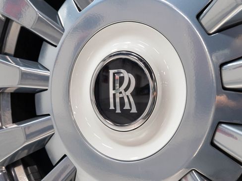 Used 2019 Rolls-Royce Phantom Sedan RWD image 29