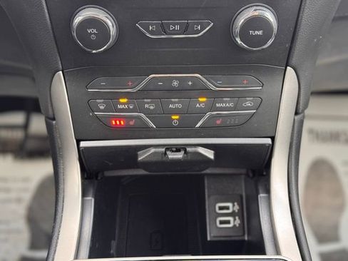 Certified 2019 Ford Edge SEL w/ Equipment Group 201A image 18