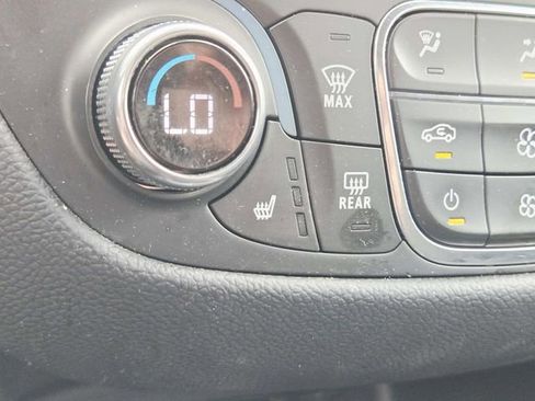 Used 2024 Chevrolet Equinox LT FWD image 24