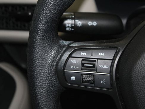 Used 2025 Honda HR-V LX image 19