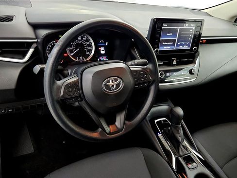 Certified 2022 Toyota Corolla LE w/ LE Convenience Package image 24
