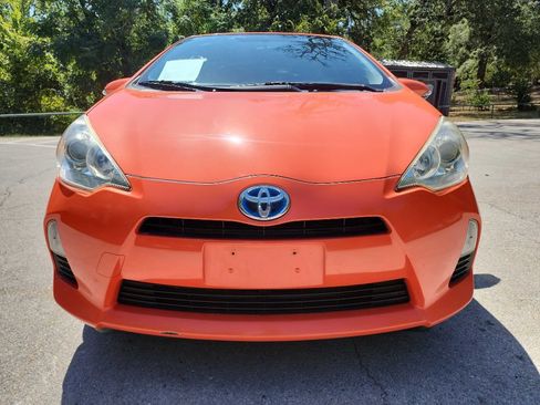 Used 2014 Toyota Prius C Two FWD image 2