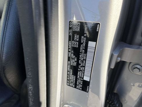 Used 2022 Volvo XC60 B5 Momentum w/ Climate Package image 10