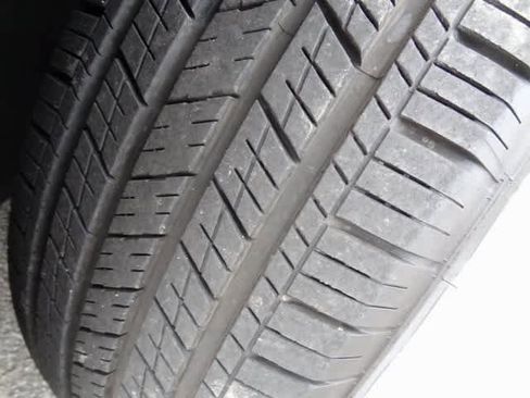 Used 2023 Chevrolet Traverse LT image 39