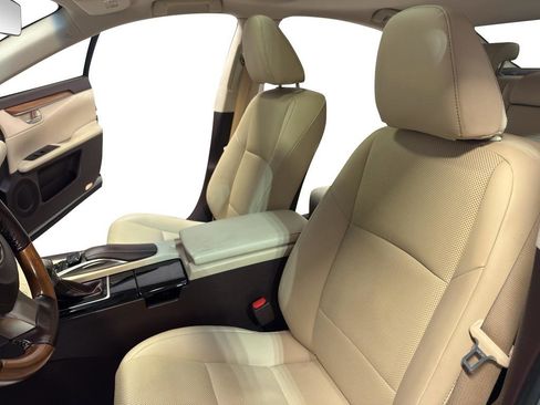 Used 2016 Lexus ES 300h image 14