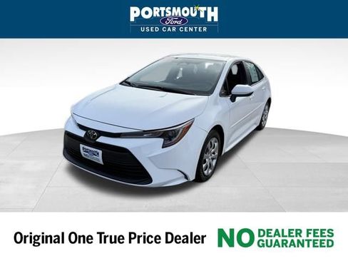 Used 2024 Toyota Corolla LE image 13