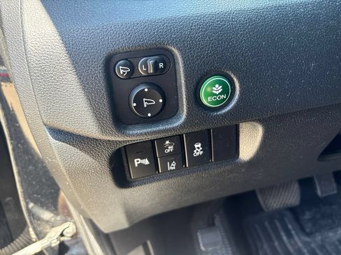 Certified 2021 Honda Pilot Black Edition image 15