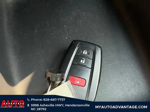 Used 2017 Toyota Prius Two FWD image 15