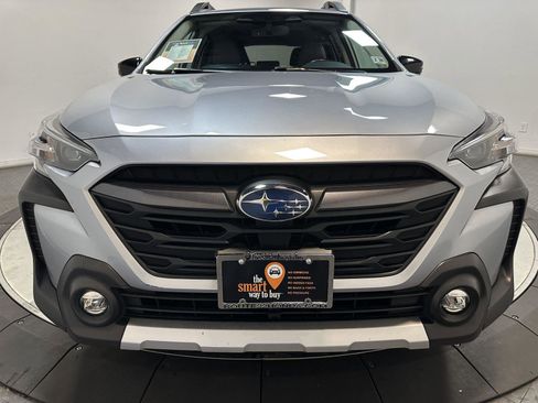 Used 2023 Subaru Outback Limited AWD/4WD image 5