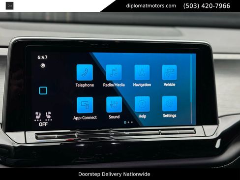 Used 2024 Volkswagen Atlas Cross Sport SE image 30