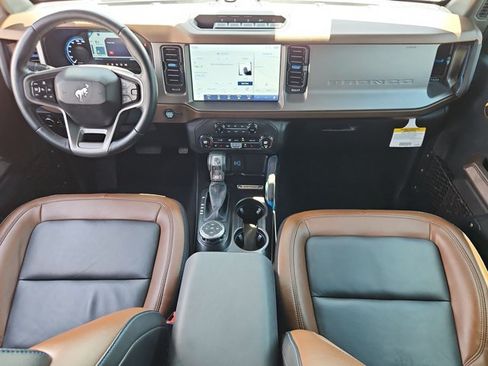 Used 2023 Ford Bronco Outer Banks w/ Sasquatch Package AWD/4WD image 24