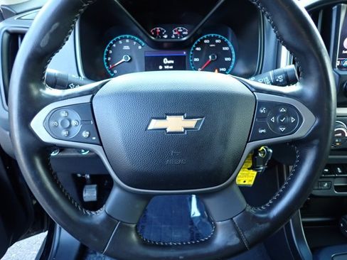 Used 2020 Chevrolet Colorado Z71 AWD/4WD image 11