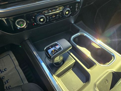 Used 2022 Chevrolet Silverado 1500 LT image 23