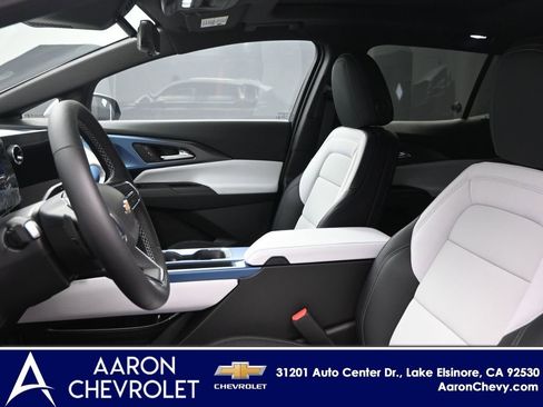 New 2025 Chevrolet Equinox EV LT image 14