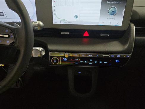 Used 2024 Hyundai Ioniq 5 SEL image 11