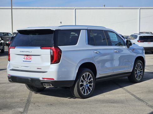 New 2026 GMC Yukon Denali w/ Sun & Power Step Package image 3